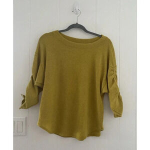 Max Studio Ruched 3/4 Sleeve Chartreuse Green Sweater Size Small